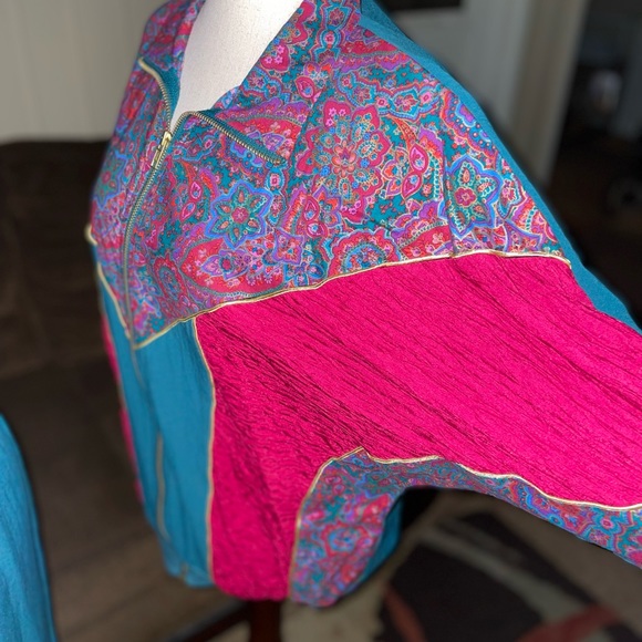 Silver Thread • Medium • Burgundy/Green/Gold • Paisley Designs • Track Suit - Picture 6 of 12